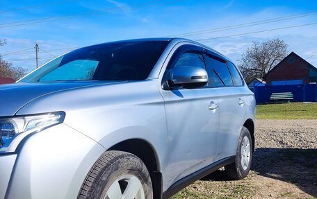 Mitsubishi Outlander III рестайлинг 3, 2013 год, 1 600 000 рублей, 6 фотография
