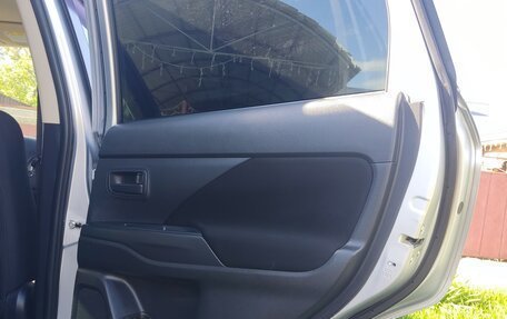 Mitsubishi Outlander III рестайлинг 3, 2013 год, 1 600 000 рублей, 17 фотография