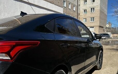 Hyundai Solaris II рестайлинг, 2017 год, 1 250 000 рублей, 4 фотография
