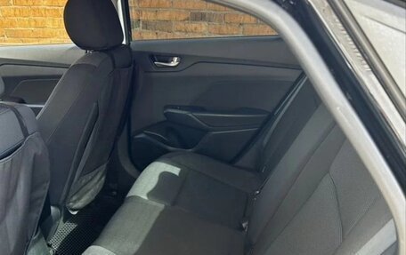 Hyundai Solaris II рестайлинг, 2017 год, 1 250 000 рублей, 12 фотография