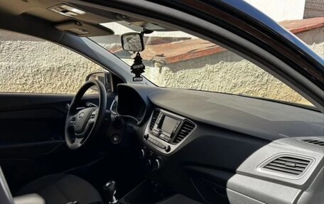 Hyundai Solaris II рестайлинг, 2017 год, 1 250 000 рублей, 8 фотография