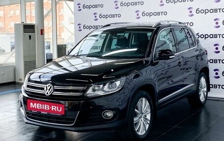 Volkswagen Tiguan I, 2015 год, 1 590 000 рублей, 2 фотография