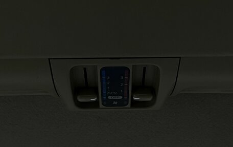 Nissan Serena II, 2002 год, 749 888 рублей, 14 фотография