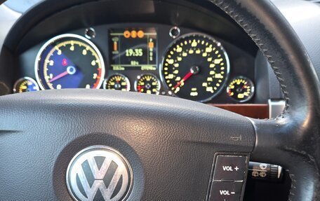 Volkswagen Touareg III, 2004 год, 700 000 рублей, 3 фотография