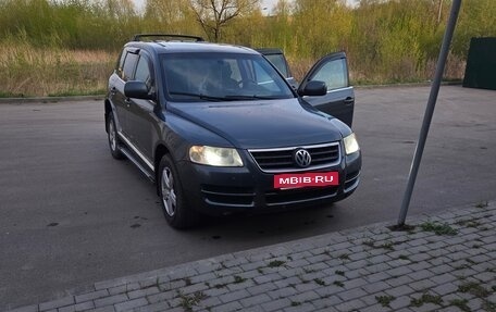 Volkswagen Touareg III, 2004 год, 700 000 рублей, 5 фотография