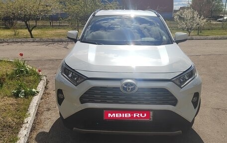 Toyota RAV4, 2019 год, 3 200 000 рублей, 1 фотография