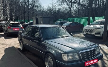 Mercedes-Benz E-Класс, 1993 год, 650 000 рублей, 1 фотография