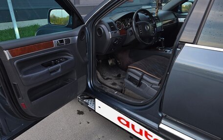 Volkswagen Touareg III, 2004 год, 700 000 рублей, 10 фотография