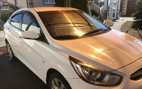 Hyundai Solaris II рестайлинг, 2012 год, 910 000 рублей, 2 фотография