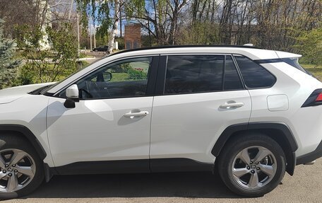 Toyota RAV4, 2019 год, 3 200 000 рублей, 3 фотография