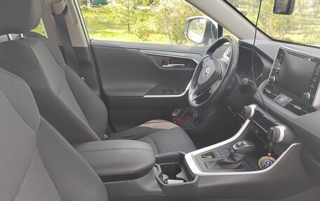 Toyota RAV4, 2019 год, 3 200 000 рублей, 7 фотография