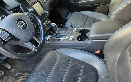 Volkswagen Touareg III, 2012 год, 2 050 000 рублей, 2 фотография