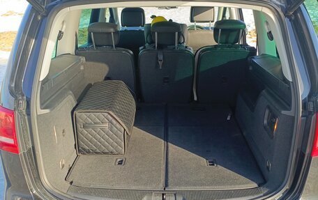Volkswagen Sharan II, 2013 год, 1 250 000 рублей, 19 фотография