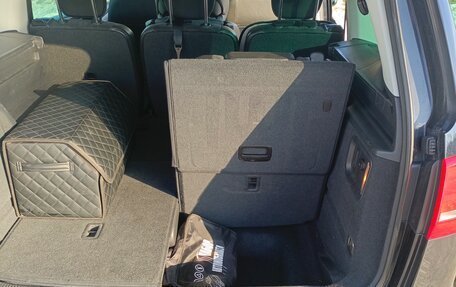 Volkswagen Sharan II, 2013 год, 1 250 000 рублей, 20 фотография