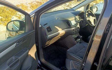 Volkswagen Sharan II, 2013 год, 1 250 000 рублей, 22 фотография