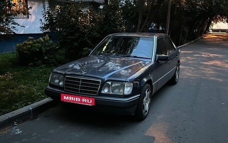 Mercedes-Benz E-Класс, 1993 год, 650 000 рублей, 11 фотография