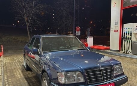 Mercedes-Benz E-Класс, 1993 год, 650 000 рублей, 7 фотография