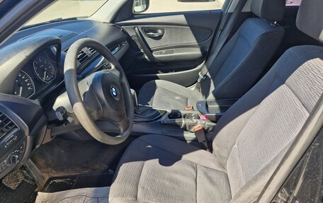 BMW 1 серия, 2011 год, 695 000 рублей, 11 фотография