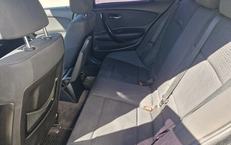 BMW 1 серия, 2011 год, 695 000 рублей, 16 фотография