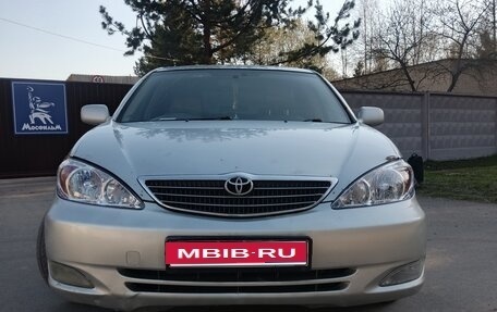 Toyota Camry V40, 2003 год, 500 000 рублей, 1 фотография