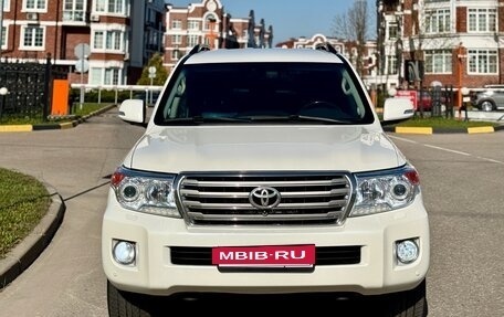 Toyota Land Cruiser 200, 2014 год, 3 882 000 рублей, 2 фотография