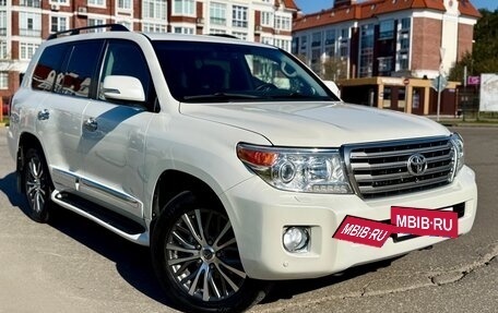 Toyota Land Cruiser 200, 2014 год, 3 882 000 рублей, 3 фотография