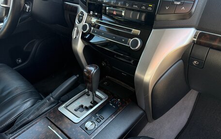 Toyota Land Cruiser 200, 2014 год, 3 882 000 рублей, 22 фотография