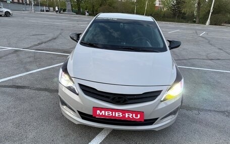 Hyundai Solaris II рестайлинг, 2014 год, 1 250 000 рублей, 28 фотография