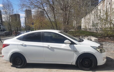 Hyundai Solaris II рестайлинг, 2016 год, 550 000 рублей, 3 фотография