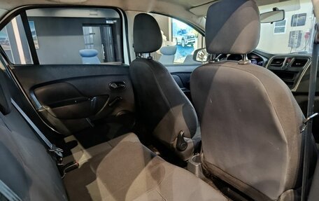 Renault Logan II, 2018 год, 680 000 рублей, 9 фотография