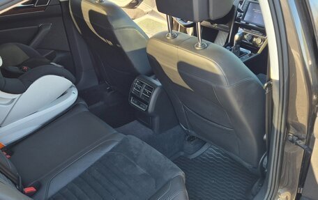 Volkswagen Passat B8 рестайлинг, 2016 год, 1 850 000 рублей, 14 фотография