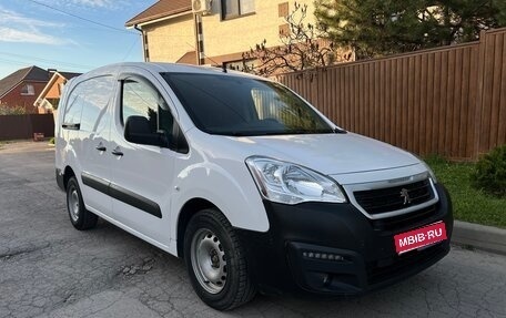 Peugeot Partner II рестайлинг 2, 2021 год, 1 200 000 рублей, 1 фотография