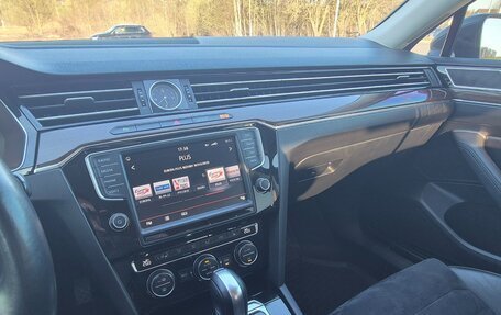 Volkswagen Passat B8 рестайлинг, 2016 год, 1 850 000 рублей, 18 фотография