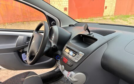 Peugeot 107 I рестайлинг, 2011 год, 420 000 рублей, 7 фотография