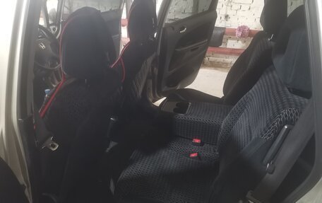 Honda Stream I рестайлинг, 2003 год, 445 000 рублей, 10 фотография