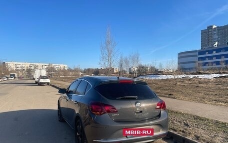 Opel Astra J, 2013 год, 680 000 рублей, 2 фотография