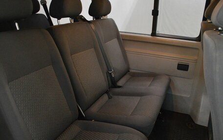 Volkswagen Caravelle T5, 2013 год, 1 600 000 рублей, 10 фотография
