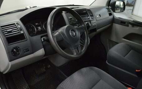 Volkswagen Caravelle T5, 2013 год, 1 600 000 рублей, 8 фотография