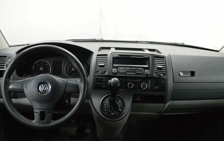 Volkswagen Caravelle T5, 2013 год, 1 600 000 рублей, 12 фотография