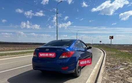 Hyundai Solaris II рестайлинг, 2012 год, 700 000 рублей, 3 фотография