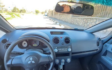 Mitsubishi Colt VI рестайлинг, 2006 год, 460 000 рублей, 3 фотография