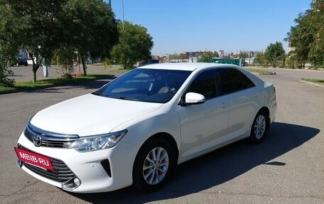 Toyota Camry, 2015 год, 2 250 000 рублей, 7 фотография