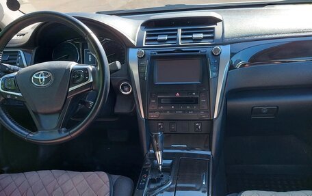 Toyota Camry, 2015 год, 2 250 000 рублей, 10 фотография