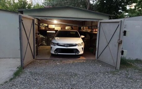 Toyota Camry, 2015 год, 2 250 000 рублей, 28 фотография