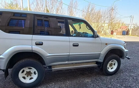 Toyota Land Cruiser Prado 90 рестайлинг, 1997 год, 970 000 рублей, 9 фотография