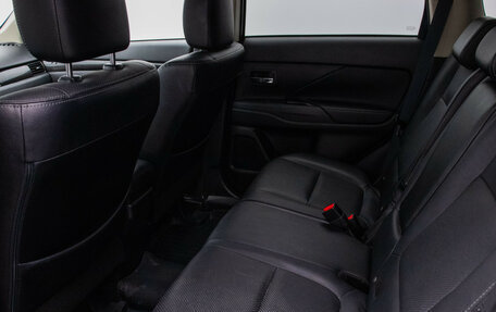 Mitsubishi Outlander III рестайлинг 3, 2016 год, 2 030 000 рублей, 11 фотография