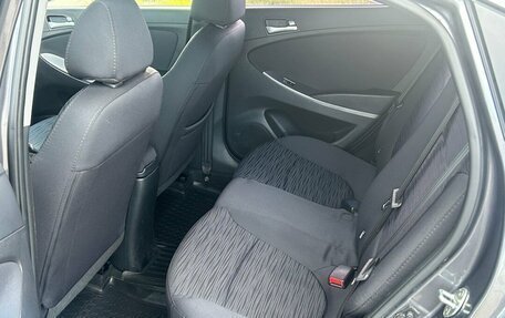 Hyundai Solaris II рестайлинг, 2015 год, 1 150 000 рублей, 19 фотография