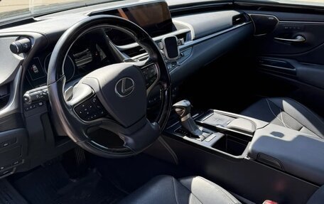 Lexus ES VII, 2020 год, 3 950 000 рублей, 13 фотография