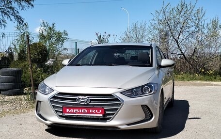 Hyundai Elantra VI рестайлинг, 2017 год, 1 400 000 рублей, 1 фотография