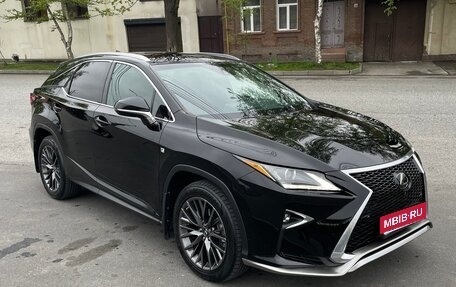 Lexus RX IV рестайлинг, 2019 год, 3 000 000 рублей, 1 фотография
